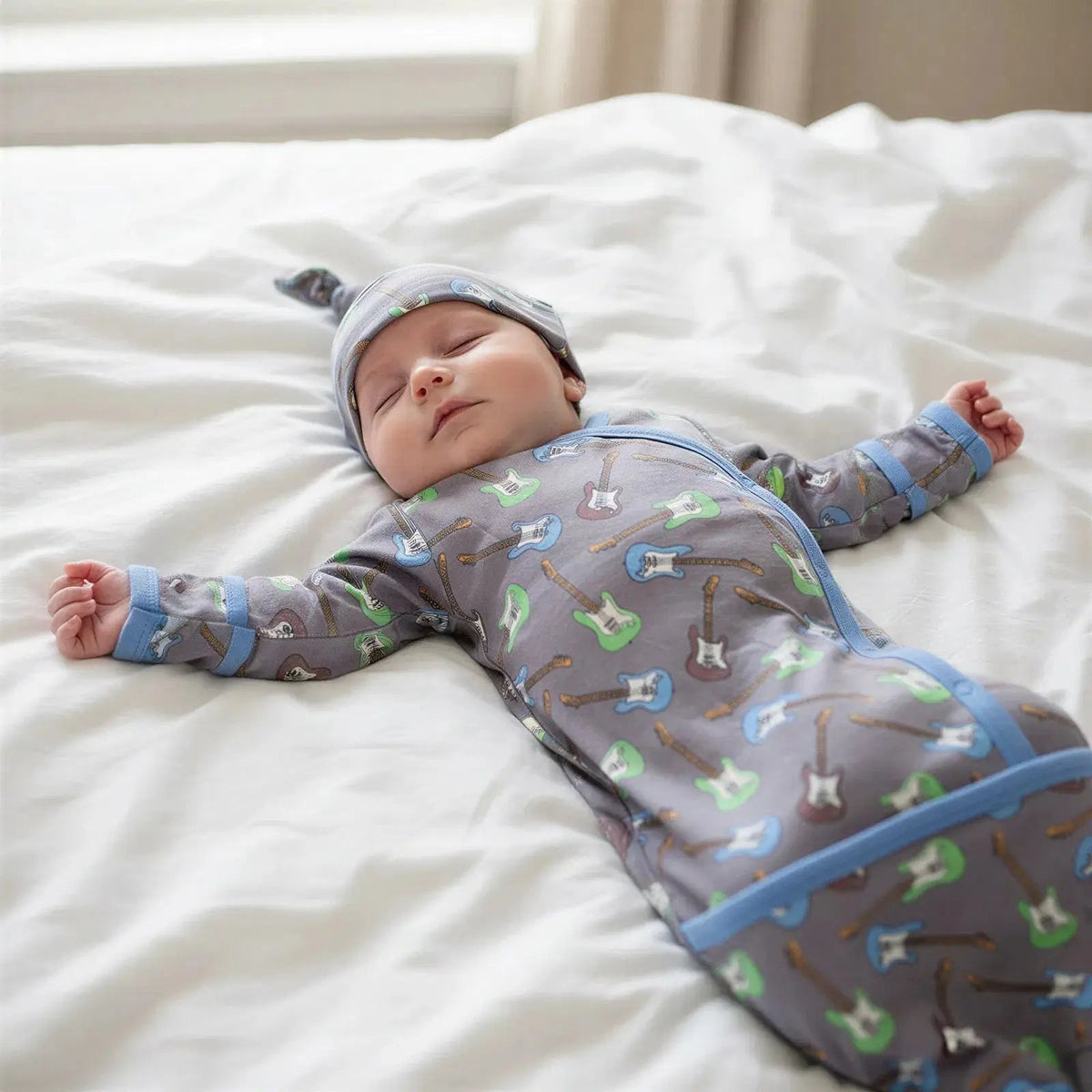 Bestaroo Ultra Soft Bamboo Gown And Hat For Baby Sleepwear 0 - 3 Months - 