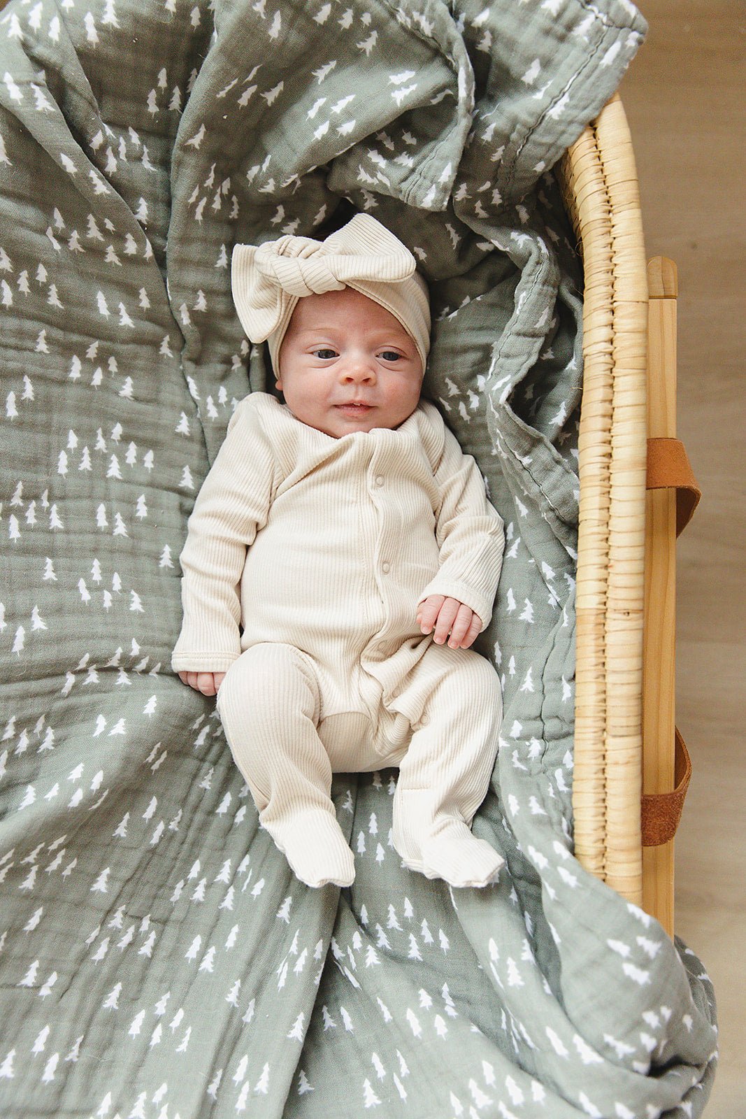Mebie Baby Vanilla Organic Cotton Ribbed Snap Footed Pajamas For Babies - 