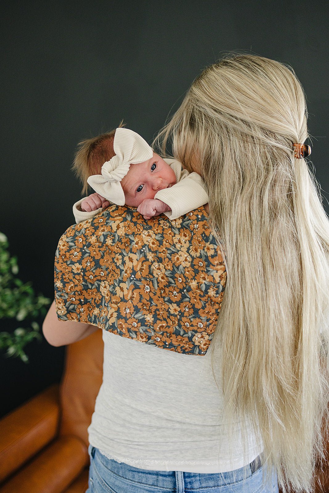 Mebie Baby Venetian Floral Muslin Burp Cloth for Babies by Mebie Baby - 