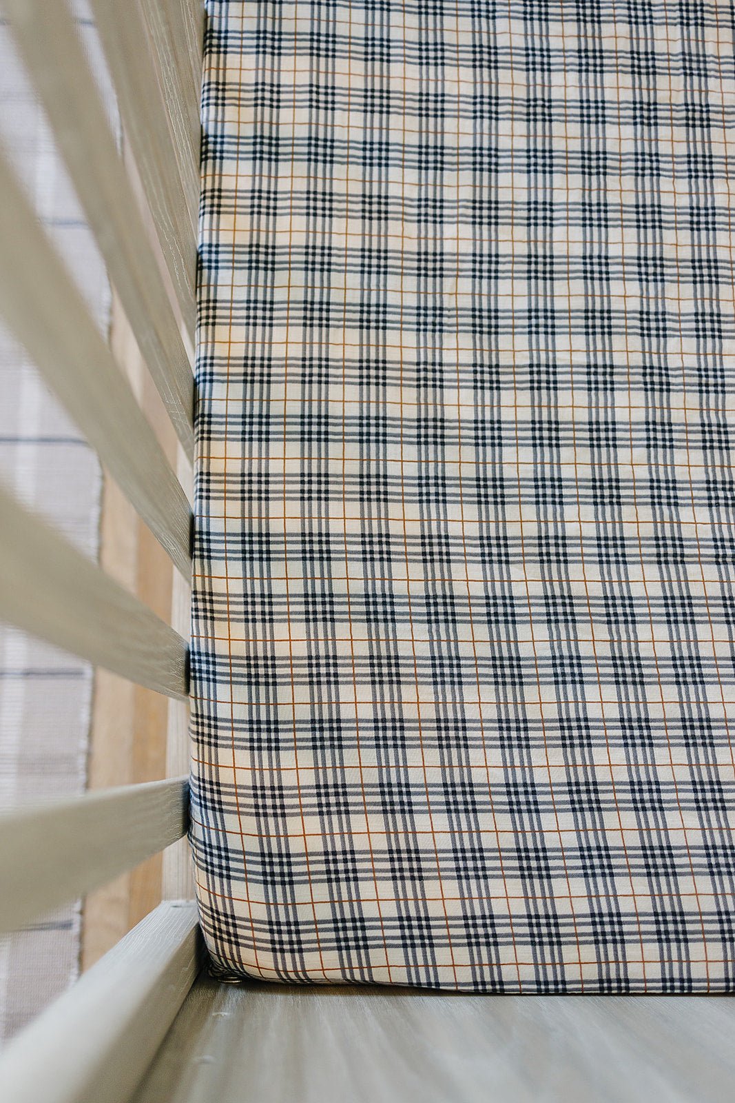 Mebie Baby Vintage Plaid Muslin Crib Sheet - 