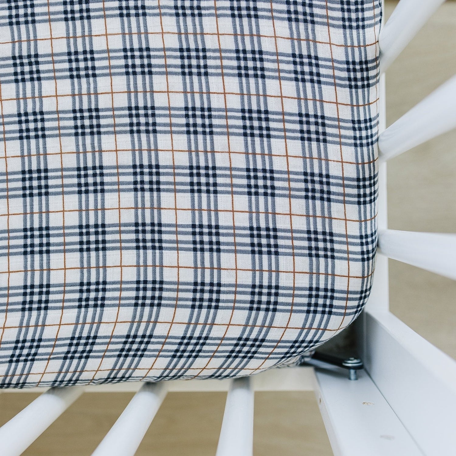 Mebie Baby Vintage Plaid Muslin Crib Sheet - 