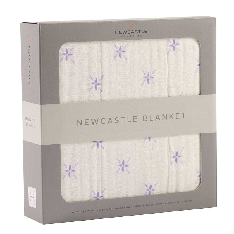 Watercolor Star and White Newcastle Blanket, soft bamboo muslin, 47x47 size.