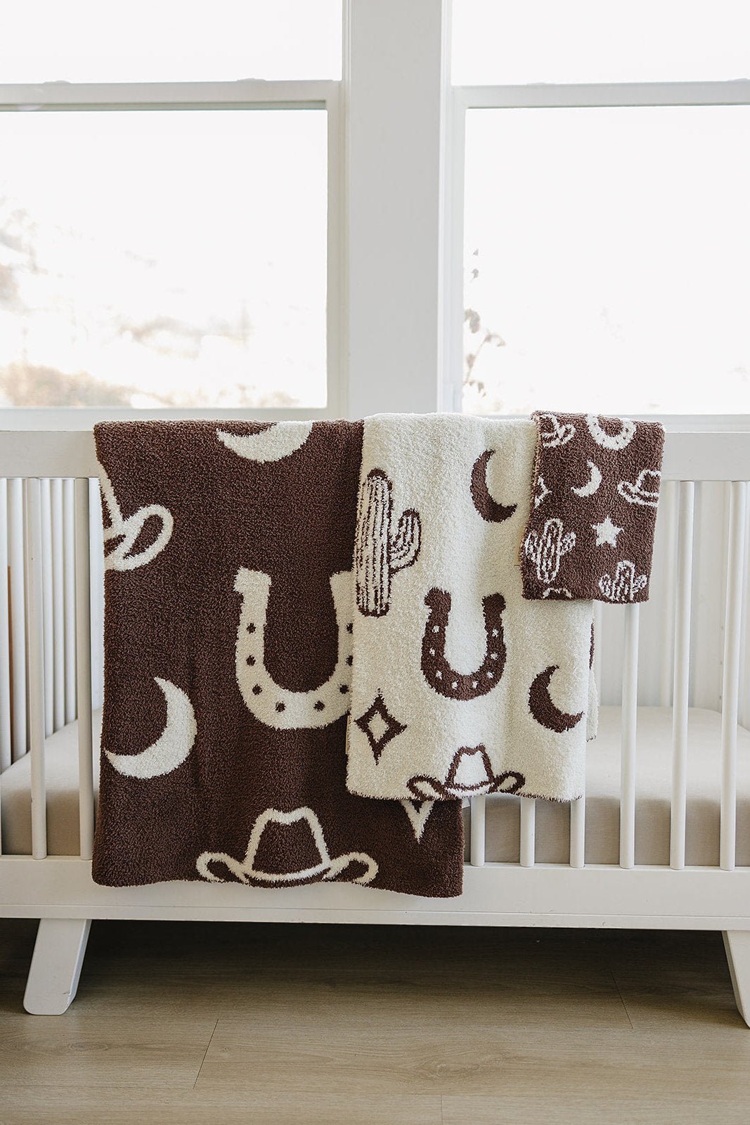 Mebie Baby Western Plush BlanketEveretts Place