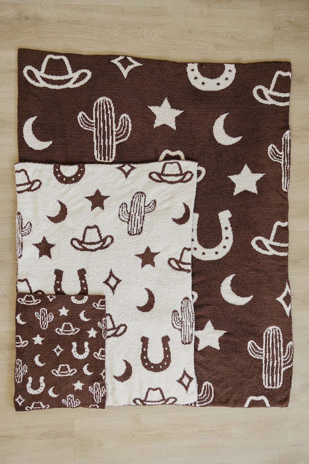 Mebie Baby Western Plush BlanketEveretts Place
