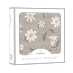 Newcastle Classics White Daisy Bamboo Newcastle Blanket - 