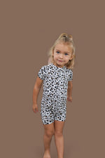 DREAM BIG LITTLE CO WILD GOALS DREAM SHORTIEEveretts Place