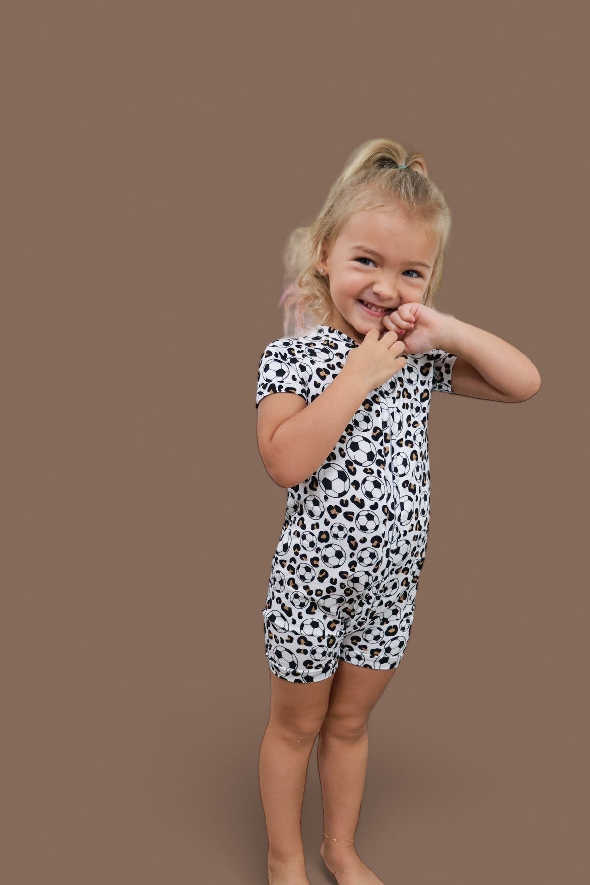 DREAM BIG LITTLE CO WILD GOALS DREAM SHORTIEEveretts Place