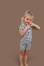 DREAM BIG LITTLE CO WILD GOALS DREAM SHORTIEEveretts Place