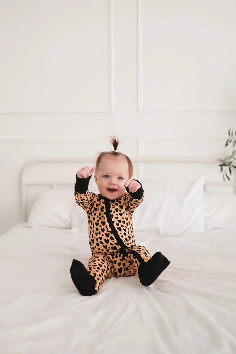 Dreamlet Wild Love Convertible Zip Footies for Babies 12 to 18M - Everetts Place Boutique - 