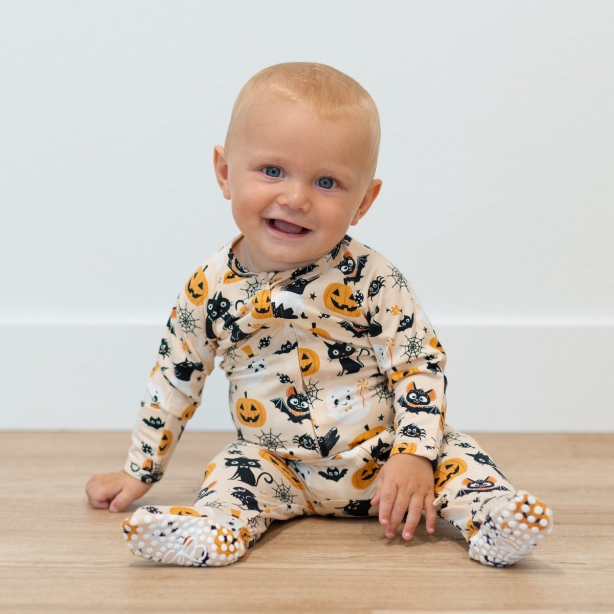 Sweet Bamboo Zipper Footie Bats and Cats - 