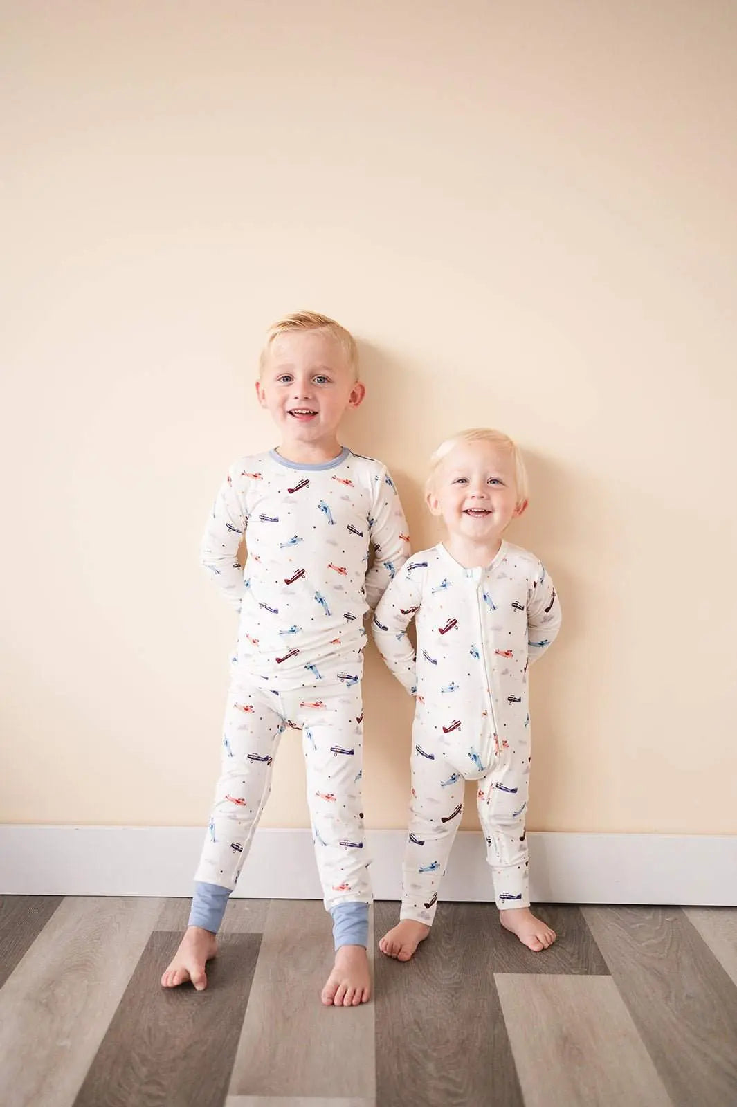 Harp Angel Boutique Premium Bamboo Viscose Zipper Romper with Vintage Airplane Design for Infants - Apparel & Accessories > Clothing > Baby & Toddler Clothing > Baby & Toddler Outfits Zipper